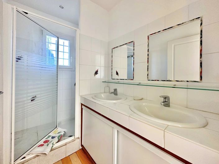 Image No.14-5 Bed House for sale