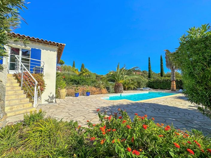 Image No.17-5 Bed House for sale