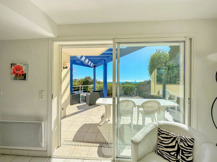 Image No.7-5 Bed House for sale