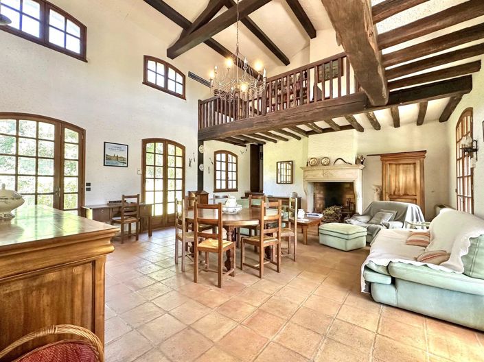 Image No.6-4 Bed House for sale