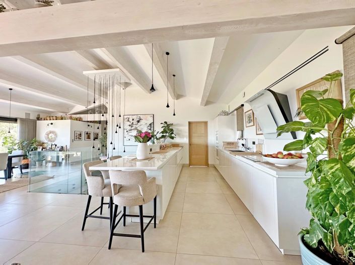 Image No.15-5 Bed House for sale