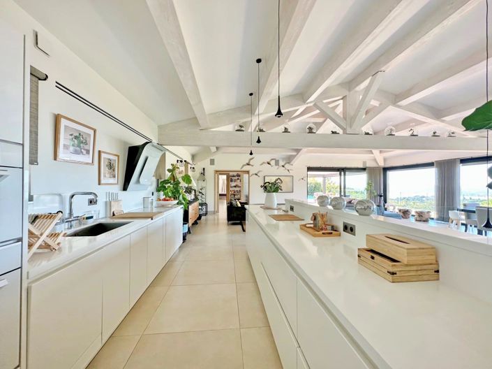 Image No.16-5 Bed House for sale