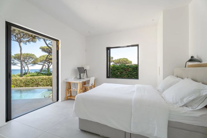 Image No.20-5 Bed House for sale