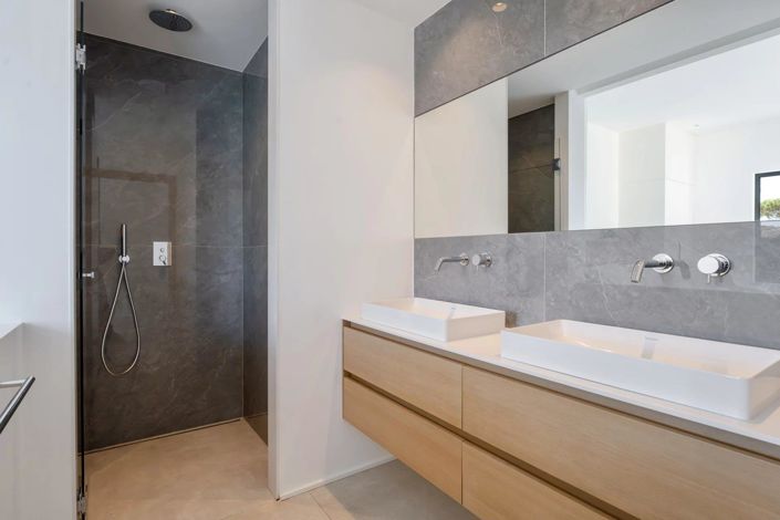 Image No.21-5 Bed House for sale