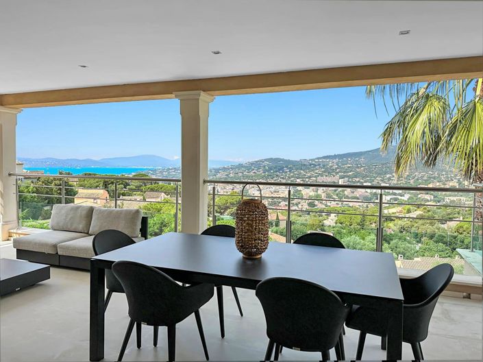 Image No.5-5 Bed House for sale