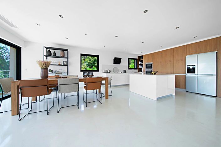 Image No.7-5 Bed House for sale