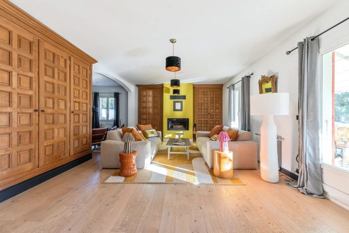 Image No.4-5 Bed House for sale