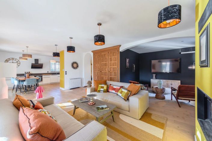 Image No.5-5 Bed House for sale