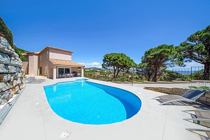 Image No.12-5 Bed House for sale