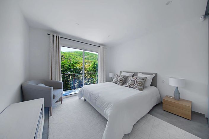 Image No.25-5 Bed House for sale