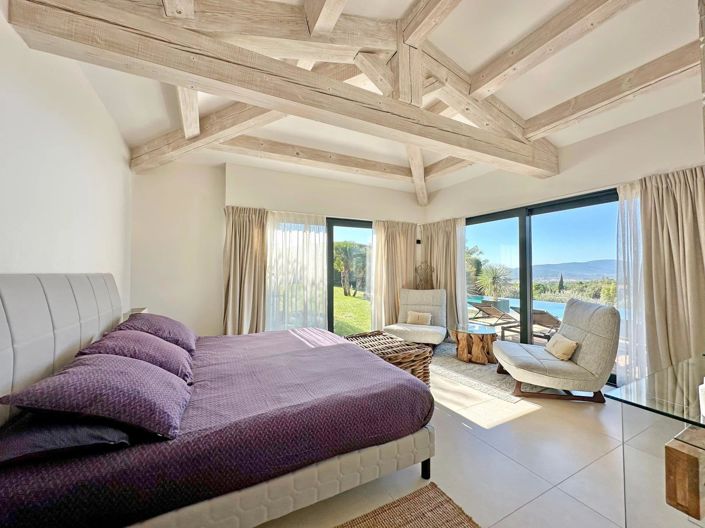 Image No.18-5 Bed House for sale