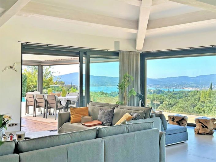 Image No.9-5 Bed House for sale