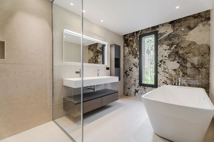 Image No.19-5 Bed House for sale