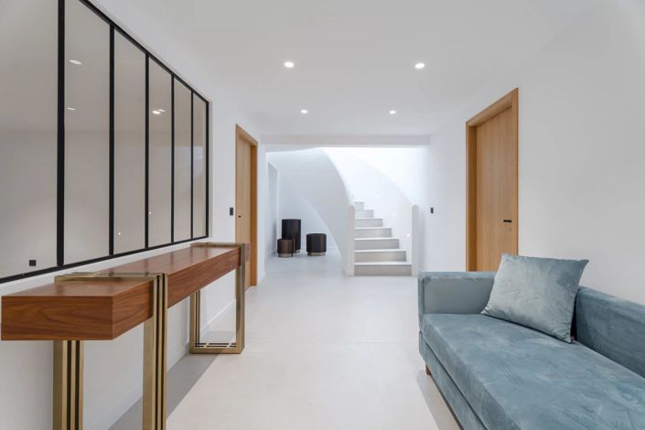 Image No.14-5 Bed House for sale