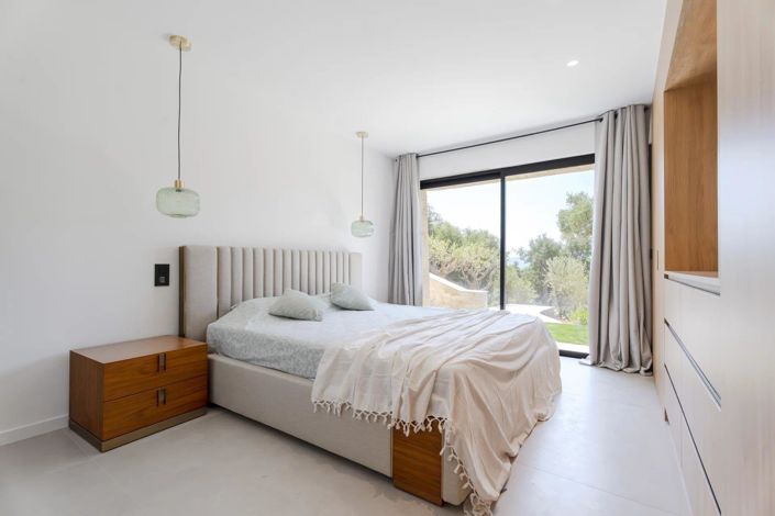 Image No.15-5 Bed House for sale