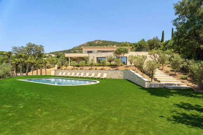 Image No.17-5 Bed House for sale