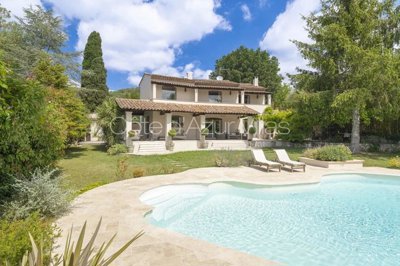 Maison de 4 chambres à vendre à Grasse