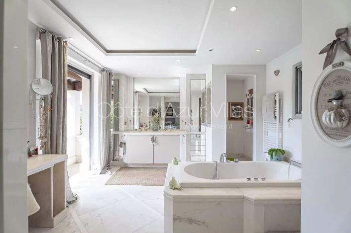 Image No.8-Maison de 4 chambres à vendre à Grasse