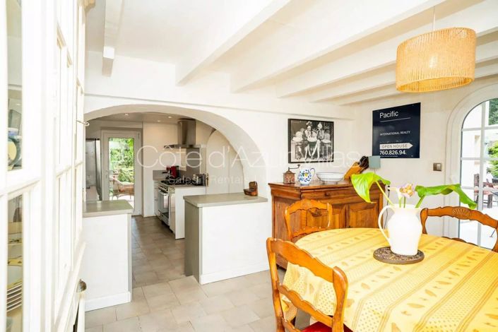 Image No.6-4 Bed House for sale