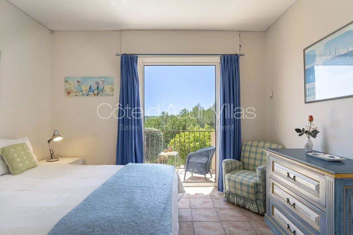 Image No.11-6 Bed House for sale