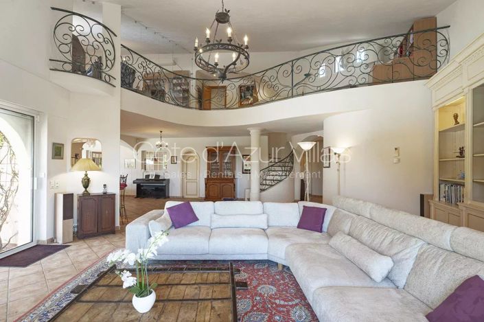 Image No.6-6 Bed House for sale