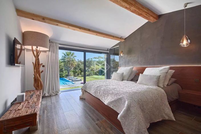 Image No.10-4 Bed House for sale