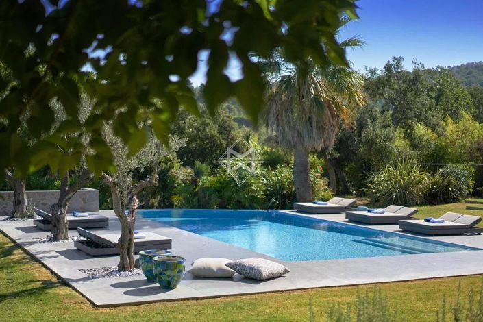 Image No.3-4 Bed House for sale