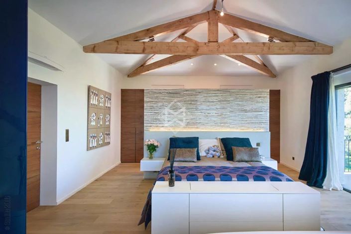 Image No.9-4 Bed House for sale