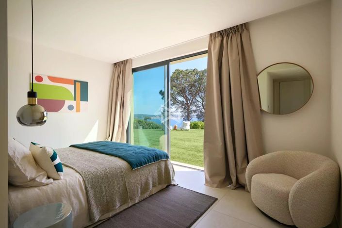 Image No.14-5 Bed House for sale