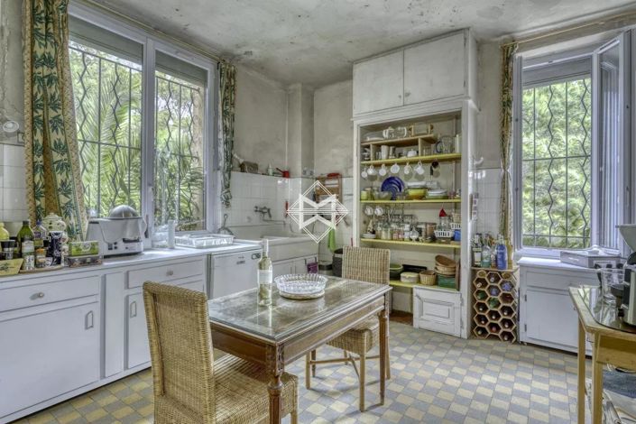 Image No.5-5 Bed House for sale