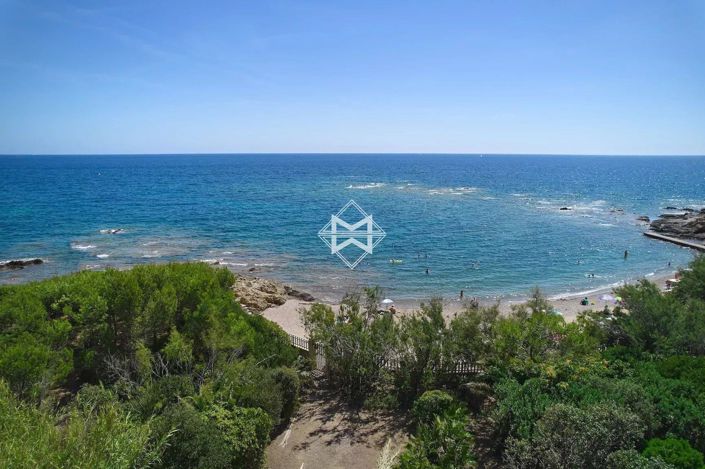 Image No.5-5 Bed House for sale