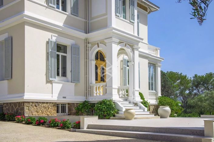 Image No.3-6 Bed House for sale