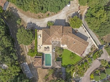 5 Bed House for sale