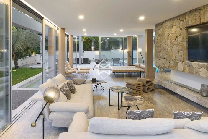 Image No.5-5 Bed House for sale