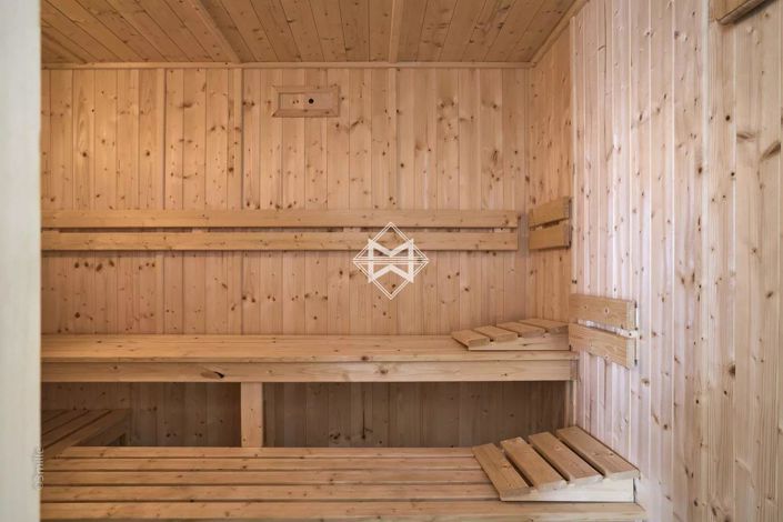 Image No.11-7 Bed House for sale