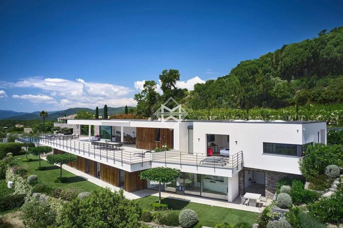 Image No.4-7 Bed House for sale