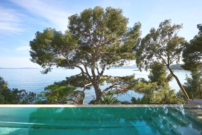 Image No.2-Maison de 4 chambres à vendre à Le Lavandou