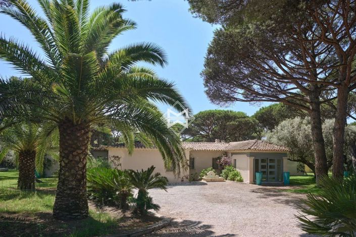 Image No.7-9 Bed House for sale