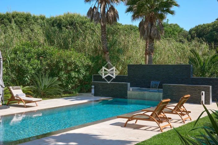 Image No.8-5 Bed House for sale