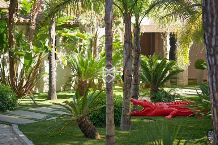 Image No.9-5 Bed House for sale