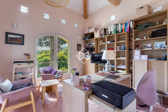 Image No.11-Maison de 9 chambres à vendre à Le Lavandou