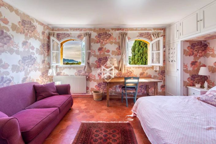 Image No.12-Maison de 9 chambres à vendre à Le Lavandou