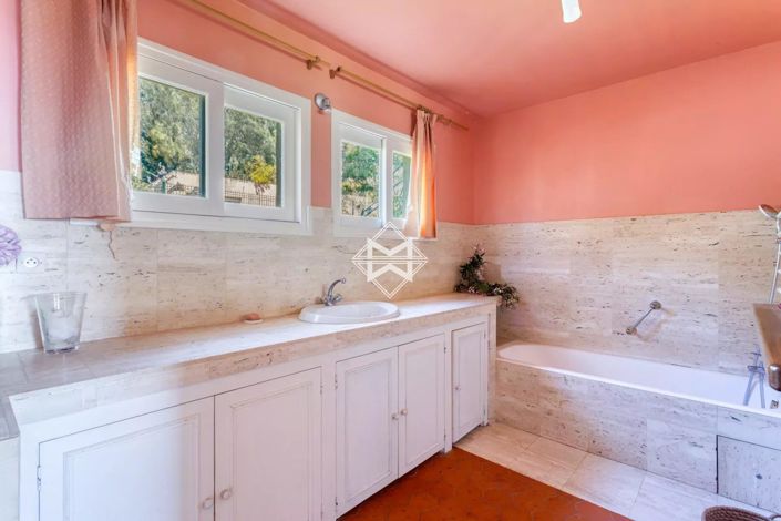 Image No.17-Maison de 9 chambres à vendre à Le Lavandou