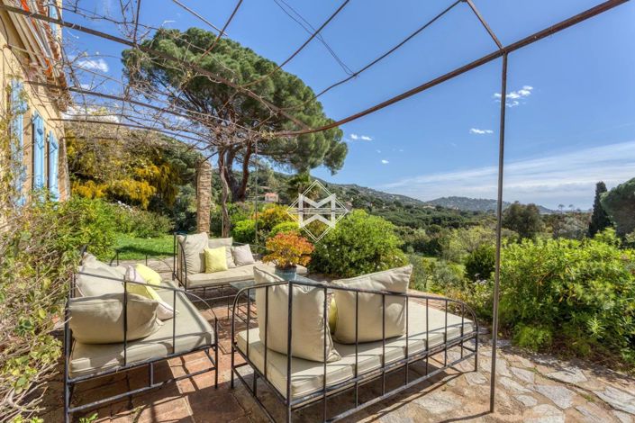 Image No.5-Maison de 9 chambres à vendre à Le Lavandou