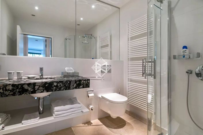 Image No.11-4 Bed House for sale