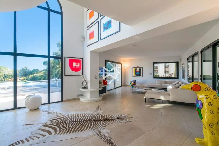 Image No.5-4 Bed House for sale