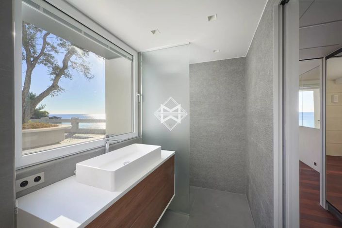 Image No.14-5 Bed House for sale