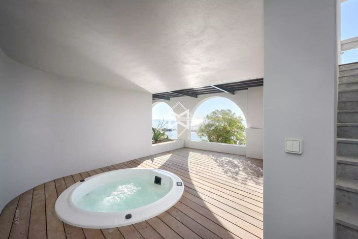 Image No.15-5 Bed House for sale