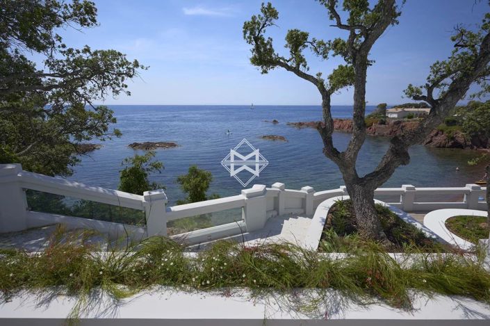 Image No.2-5 Bed House for sale