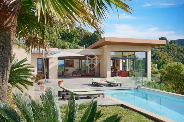 Image No.3-6 Bed House for sale